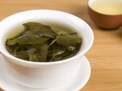 六大茶葉的功效，<a href=http://www.imlikeomg.com/chajiankang/ target=_blank class=infotextkey>喝茶的好處</a>和壞處