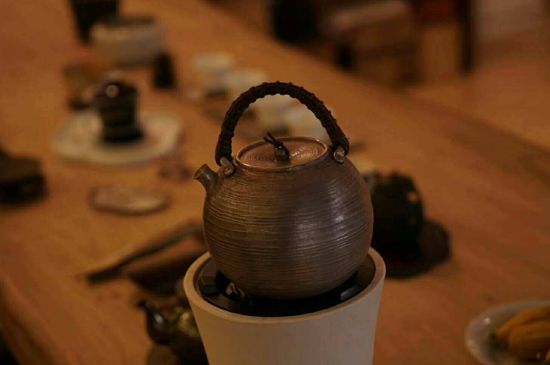 蒸茶和煮茶還有泡茶有什么區(qū)別，泡茶煮茶蒸茶哪個好喝？