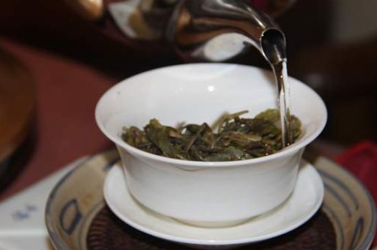各類(lèi)茶的注水方式，不同的茶泡茶時(shí)怎么注水