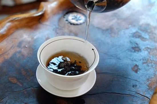 喝茶茶桌上的禮儀有哪些，泡茶待客十大禮儀不可不做！