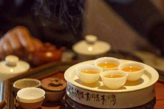 茶的三個(gè)禮儀，茶的禮儀小知識(shí)