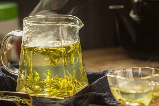 蜂蜜泡茶葉的副作用，蜂蜜泡茶葉有什么禁忌