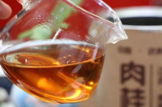 女人喝肉桂紅茶有什么好處，肉桂加紅茶的功效與作用