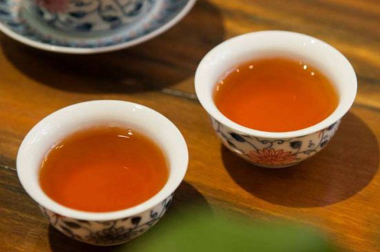 紅茶加蜂蜜的危害，蜂蜜泡茶葉的副作用