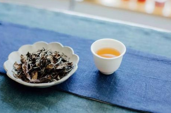 福鼎白茶能長時間悶泡嗎，老白茶可以悶著喝嗎？