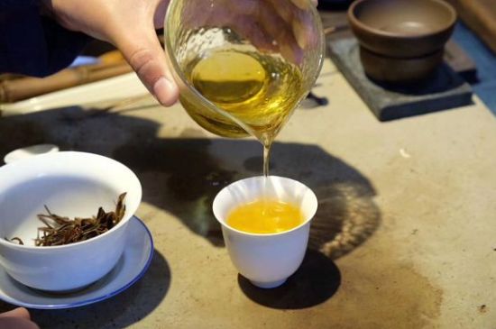 正常下一斤茶葉能喝多久，一個人一般一個月喝多少茶葉