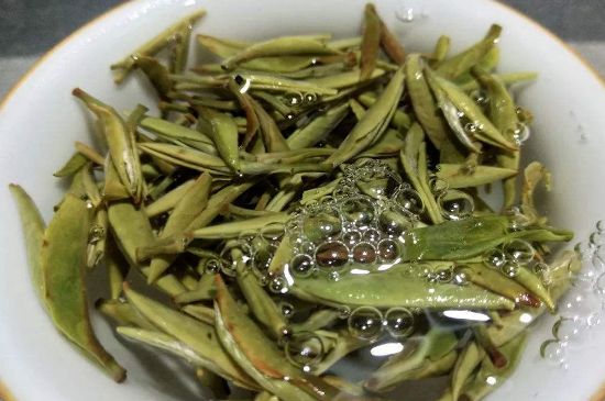 老茶和新茶哪個(gè)好，老茶好喝還是新茶好喝