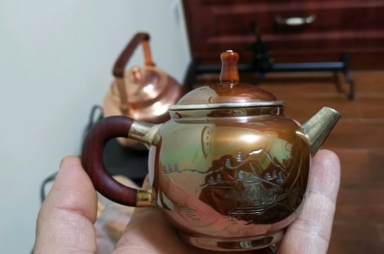 常見(jiàn)的七大材質(zhì)的茶具優(yōu)缺點(diǎn)，用什么材質(zhì)的茶具泡茶最好？