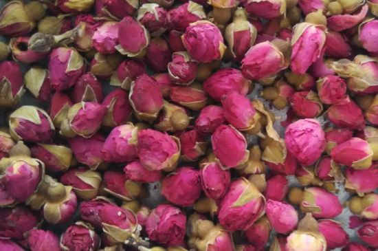 玫瑰花茶的功效與作用，堅持喝一個月玫瑰花茶會怎樣？