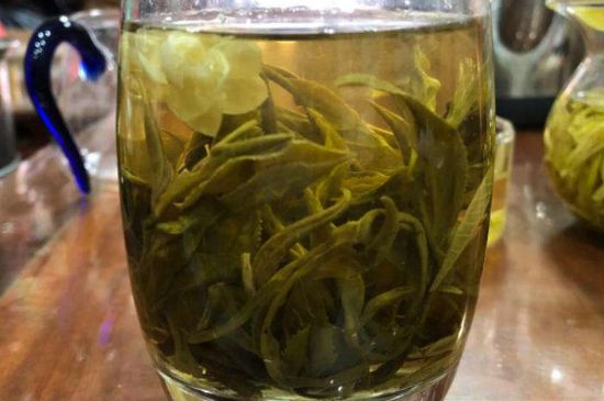 茉莉龍珠泡開后為什么都是梗，茉莉龍珠泡開后什么樣？