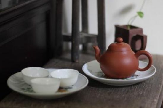 本山綠泥壺適合沖泡什么茶，紫砂壺本山綠最適合什么茶？