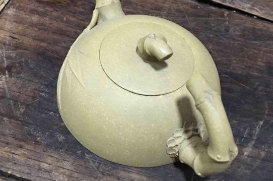 本山綠泥紫砂壺小黑點(diǎn)多嗎，真正本山綠泥會吐黑嗎？