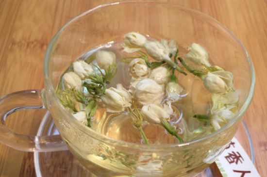 茉莉泡水禁忌，茉莉干花泡水的功效與禁忌