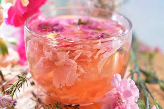 玫瑰花的最佳搭配，喝玫瑰花茶搭配什么喝好？