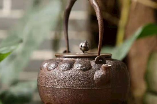 老鐵壺煮茶的害處，鐵壺為什么不能煮茶？