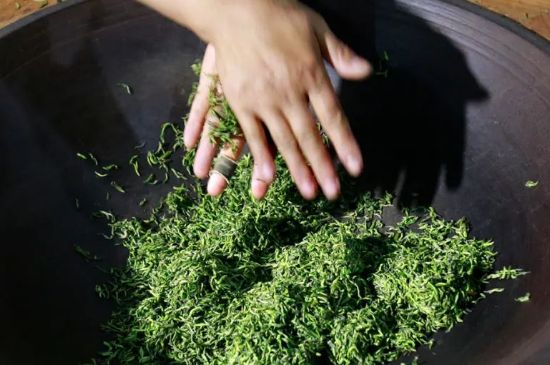 茶葉怎么炒制才香，怎樣炒茶葉更香？