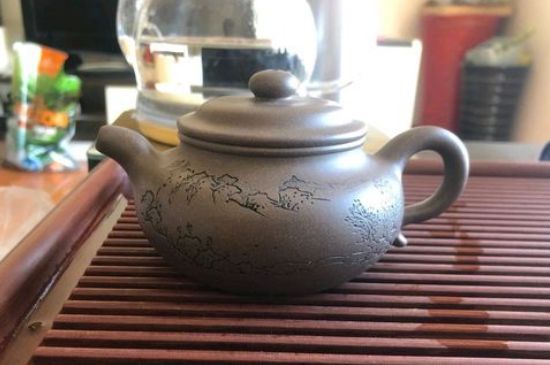 正宗紫砂壺多少錢一套，一套正宗宜興紫砂壺什么價(jià)格
