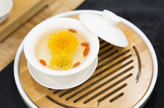 菊花茶天天喝行嗎，每天喝菊花泡茶喝好嗎？