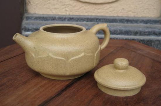 本山綠泥怎么分辨真假，真正的本山綠泥紫砂壺怎么鑒別？