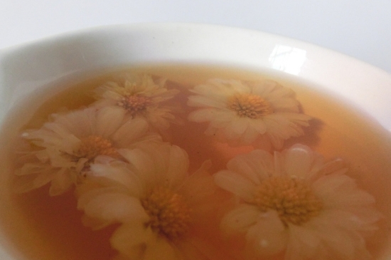 喝菊花茶有什么效果，女人長(zhǎng)期喝菊花茶好嗎？