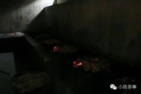 怎樣炭焙巖茶？揭秘武夷巖茶的炭焙技藝