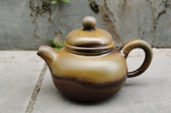 廣西欽州坭興陶可以泡多種茶嗎，坭興陶是一壺一茶嗎?