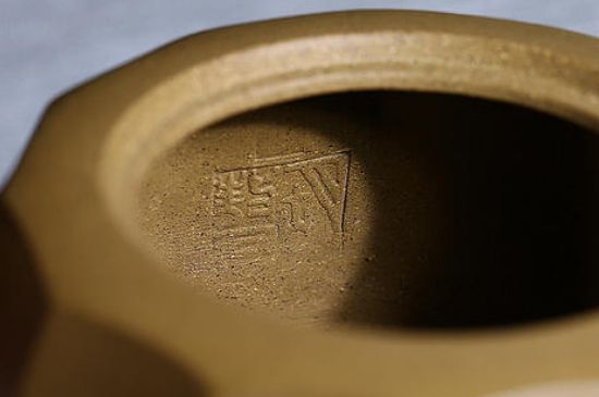 紫砂壺密密麻麻黑點(diǎn)，布滿了很多小黑點(diǎn)的紫砂好嗎