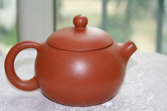 朱泥壺適合泡紅茶嗎，紅茶適合泡紫泥還是朱泥壺