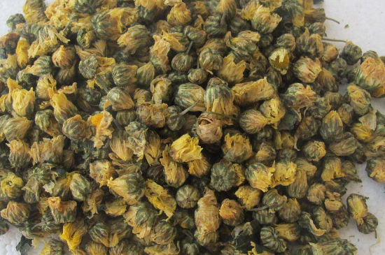 菊花茶大朵小朵有什么區(qū)別，菊花喝大朵還是小朵？