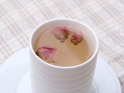 干玫瑰花泡前需要洗嗎，泡玫瑰花需要洗一下嗎？