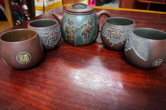 坭興陶主要泡什么茶，廣西坭興陶壺適合泡哪些茶？