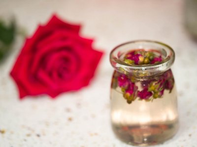 玫瑰花茶能豐胸嗎，天然豐胸花茶