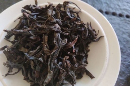 為什么喝巖茶會(huì)上火，巖茶喝多上火怎么辦？