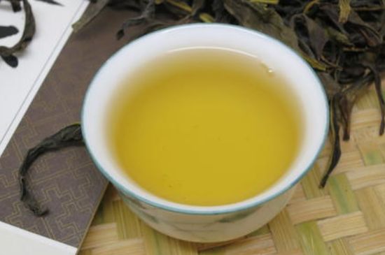 烏崠鴨屎香屬于哪類茶，鳳凰鴨屎香是紅茶還是綠茶？