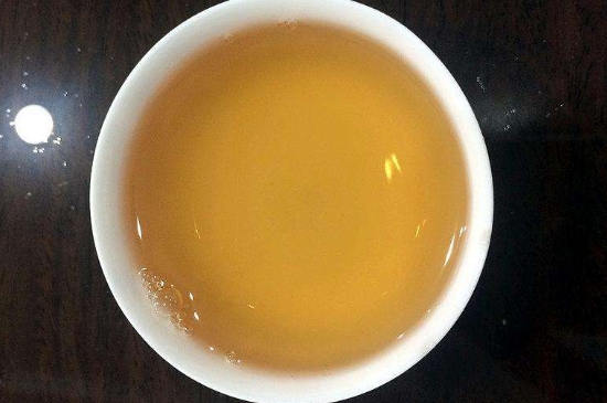白茶三年為藥七年為寶的原理，為什么說一年茶三年藥七年寶？