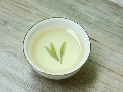 竹葉青茶怎么樣，檔次較高味道略苦價格比較貴