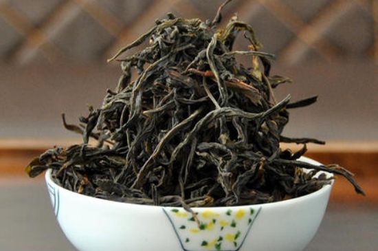 蜜蘭香和鴨屎香區(qū)別，鳳凰單樅鴨屎香vs蜜蘭香圖片對(duì)比