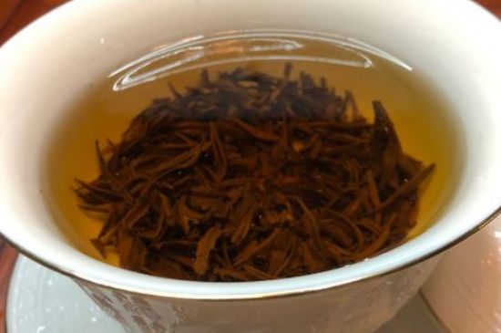 女人晚上喝紅茶好嗎，女人紅茶啥時(shí)候喝最好？