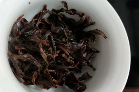 正山小種喝起來苦澀有點酸對嗎，正山小種發(fā)酸有害嗎