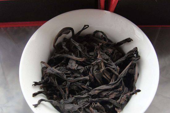 大紅袍四大品種有哪些，大紅袍的種類和著名品種特點(diǎn)介紹