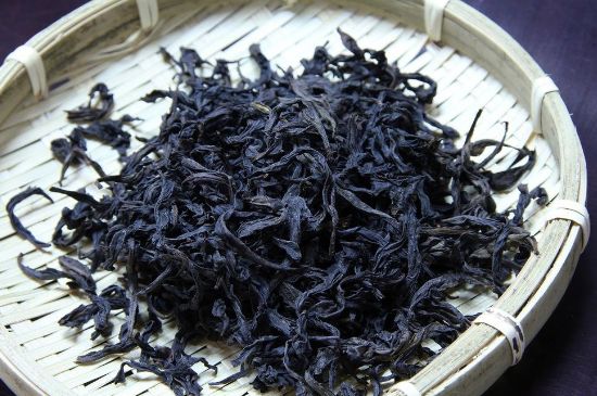 母樹(shù)大紅袍給誰(shuí)喝了，為什么母樹(shù)大紅袍叫三棵六株？