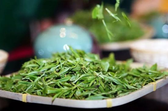 單樅茶什么季節(jié)最好喝，鳳凰單叢茶春茶好還是秋茶好？