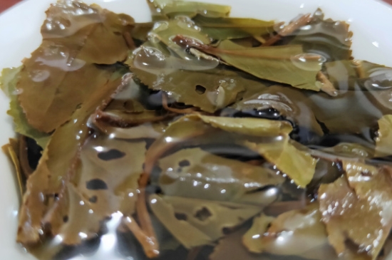 白茶三年為藥七年為寶的原理，為什么說一年茶三年藥七年寶？