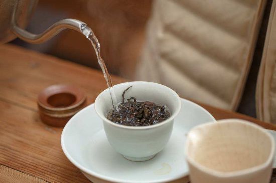 為什么喝巖茶看不起別的茶，喝巖茶的看不上所有茶類？