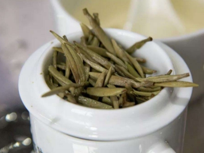 白茶煮好還是泡好喝，老白茶是泡還是煮？