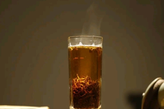 一天3杯紅茶抗癌，常飲紅茶對(duì)身體有好處！