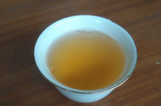 黑茶排濕毒的身體表現(xiàn)，喝黑茶排毒反應(yīng)癥狀